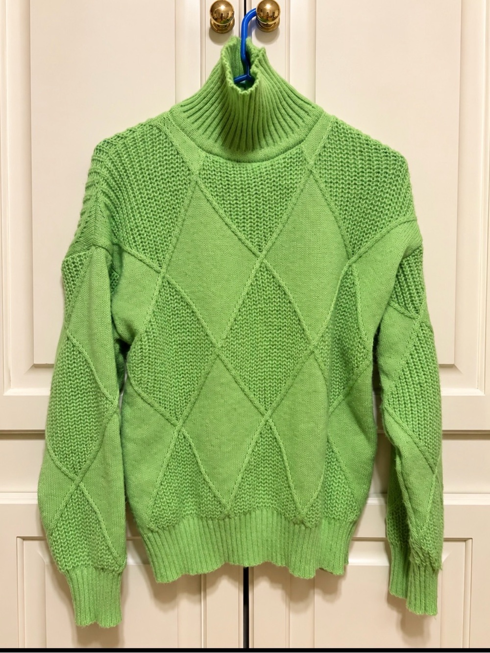 Green Turtleneck Diamond-Knit Women's Sweater